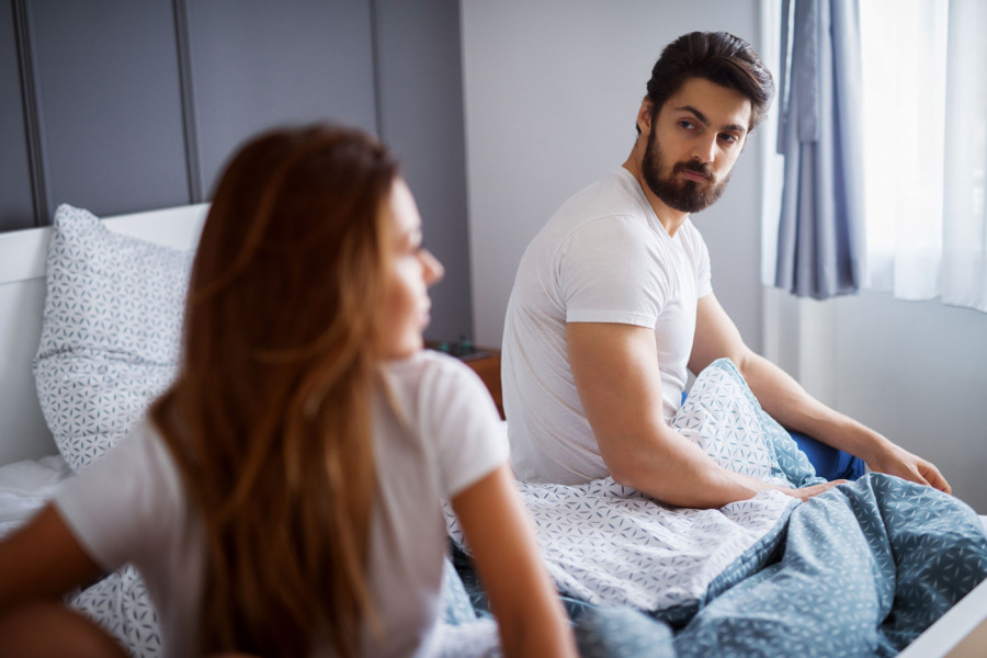 Od strastvenog ljubavnika do hladnog partnera za nekoliko minuta - evo zašto se muškarci povlače posle vođenja ljubavi