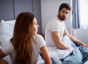 Od strastvenog ljubavnika do hladnog partnera za nekoliko minuta - evo zašto se muškarci povlače posle vođenja ljubavi