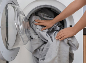 Na kojoj temperaturi treba prati posteljinu? Iznenadićete se, mnogi prave istu grešku