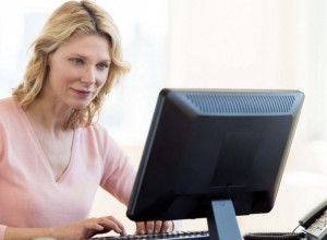 Sedenje više od 6 sati dnevno ozbiljno UGROŽAVA zdravlje: 10 razloga da odmah ustanete i prošetate