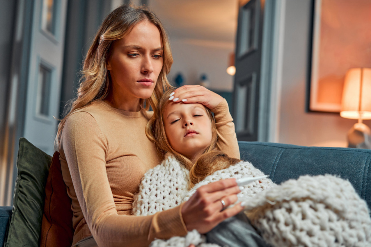 Oprez, roditelji: Lekar otkriva kada temperatura, kašalj i udarac u glavu kod dece nisu bezazleni