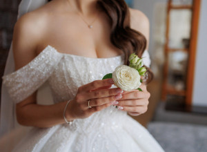 KUMA se porađala istog dana kada je trebalo da stoji uz mladu: Ono što je ova nevesta učinila sve je ganulo do suza! (VIDEO)