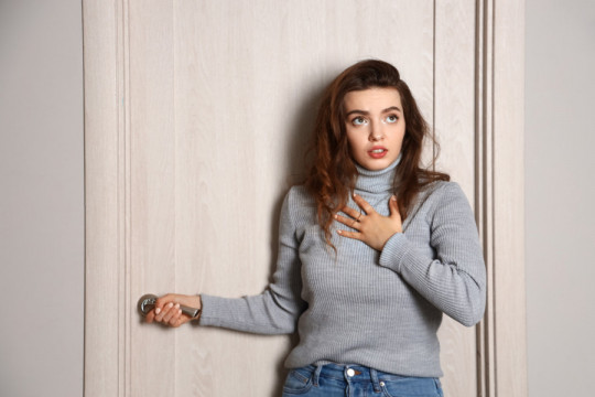 Preselila se u staru porodičnu kuću i svake noći čula KORAKE po tavanu: Nikako se nije nadala onome što je zatekla