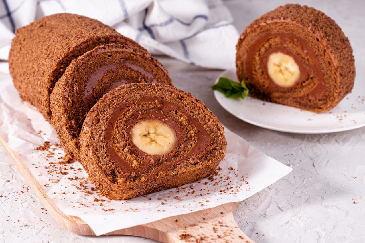 ČOKOLADNI rolat sa BANANAMA: Ništa lakše za pravljenje, a izgleda kao da je iz poslastičarnice