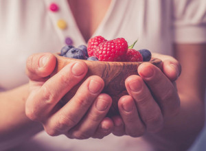 Kardiolozi otkrivaju šta zaista jedu: Ovih 5 NAMIRNICA čuva srce i PRODUŽAVA ŽIVOT