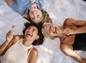 Harvardsko istraživanje dugo 88 godina otkrilo šta nas zaista čini SREĆNIM: Nije ono što mislite!