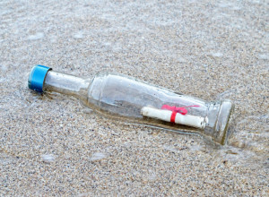 Pas je pronašao PORUKU U BOCI koja je putovala 4.300 kilometara i završila u Škotskoj!