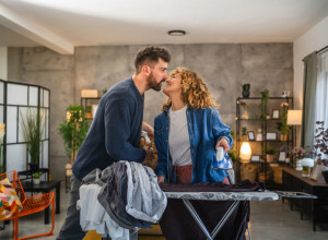 NIJE KREVET: Eksperti imaju preporuku GDE je u kući najbolje VODITI LJUBAV