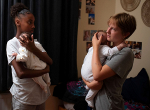 Film "MLADE MAJKE" braće Darden, sa još jednom snažnom društvenom temom,  sada u domaćim bioskopima