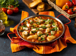 Apatinski RIBLJI PAPRIKAŠ: Recept koji čuva tradiciju, a u kom ćete uživati