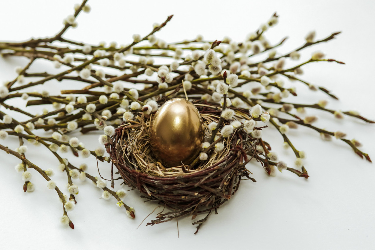 Sada i vi možete da ofarbate jaja u luksuznu ZLATNU BOJU: Privlače sreću i bogatstvo, a tajna je u jednom triku