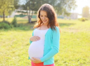 Zašto je smeh u trudnoći važniji nego što mislite: Evo kako utiče na razvoj bebe