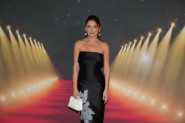 SANJA MARINKOVIĆ grmi u bikiniju na egzotičnoj destinaciji: Zanosnija nego ikad, a niko joj ne bi dao ove godine! (FOTO)