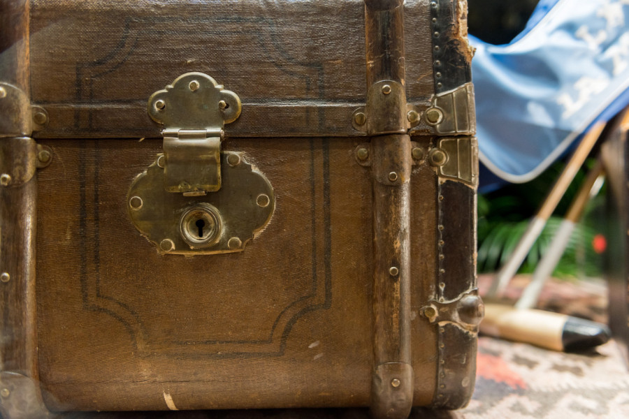 Renoviranje kuće dobilo neočekivani obrt: Pronašli su TAJNI SEF, a ono što se nalazilo u njemu zapanjilo je sve! (VIDEO)