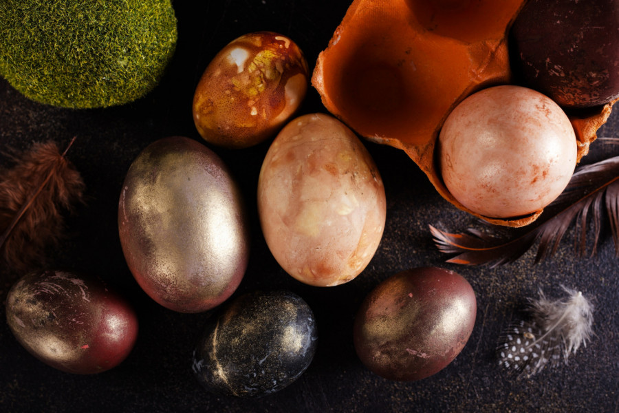 Čarobna VASKRŠNJA JAJA od svega 2 sastojka: Viralni trik s CVEKLOM daje luksuzni mermerni efekat, i to bez hemije (VIDEO)