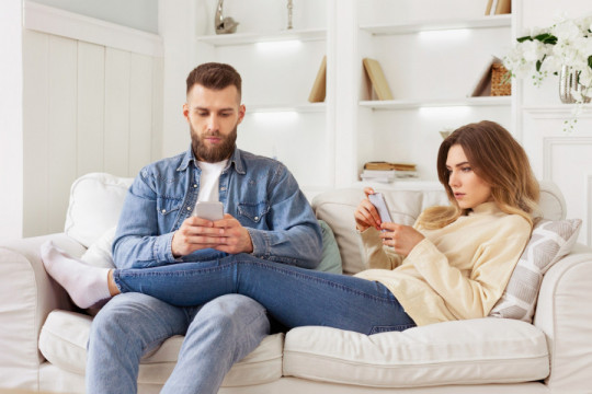 Veze ne pucaju preko noći: Ovih 7 obrazaca najčešće vodi ka raskidu i razvodu