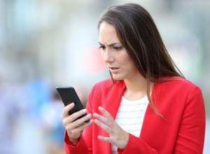 Preko kamere za ljubimca otkrila šta joj DEČKO radi dok je na putu - sada razmišlja o RASKIDU