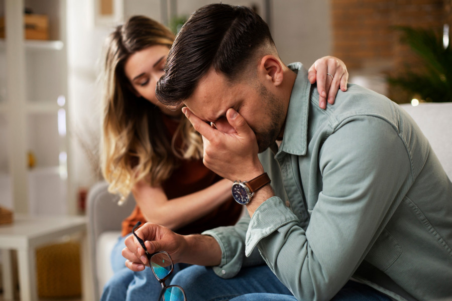 Da li pravi MUŠKARAC treba da PLAČE? Žene konačno priznale šta stvarno misle o suzama