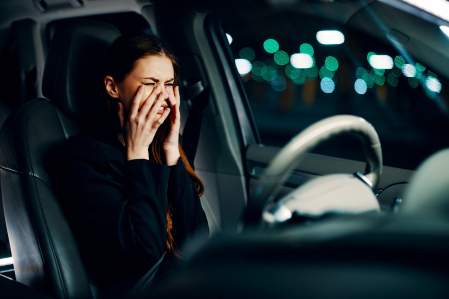 Sačekala me je PORUKA NA AUTOMOBILU: Nisam mogla da verujem šta čitam, ali sam znala - BRAK mi se u tom trenu RASPAO!