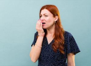 Imate NEPRIJATAN ZADAH, a pravite još veću grešku: Svi posežemo za ovim rešenjem koje samo pogoršava stanje!