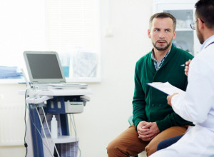 Gotovo polovina muškaraca ne prepoznaje RAK TESTISA: Jedan simptom se najčešće ignoriše