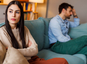 Ako neko ovo radi dok priča sa vama, ne veruje vam