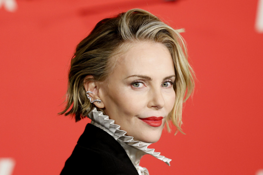 ŠARLIZ TERON ima 50, a izgleda bar 20 godina mlađe: Tajna nije u kremi ni losionu, već u jednom NEOČEKIVANOM tretmanu