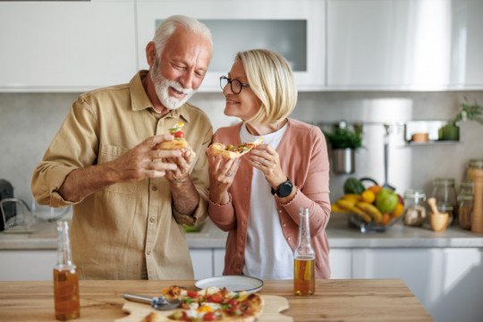 Ove 4 NAVIKE podižu šećer i remete metabolizam: GREŠKE koje pravimo VIKENDOM koštaju nas zdravlja!