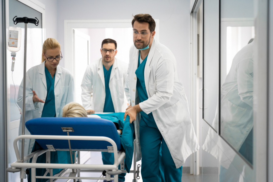 Svi pacijenti sa teškim stanjima koji završe u hitnoj prave istu KOBNU GREŠKU: Lekar apeluje da obavezno provere ovih 6 stvari!