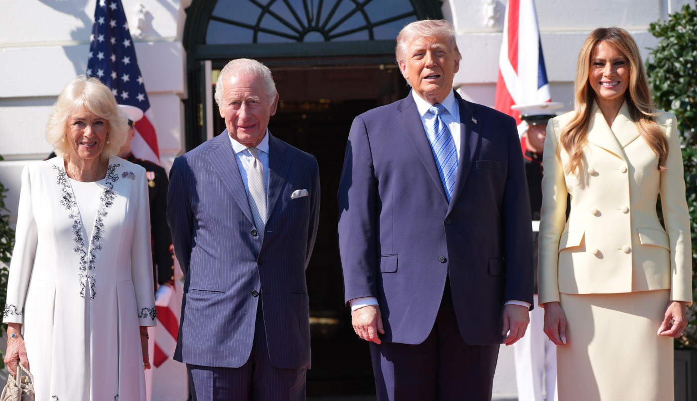 Jedan detalj na KRALJICI KAMILI šokirao svet: Dama ga sebi nikad ne bi dozvolila, a pored Melanije to izgleda još gore! (FOTO)