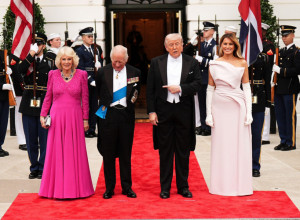 Melanija Tramp u bebi roze Dioru zasenila sve u Beloj kući - kraljevska večera pala u drugi plan