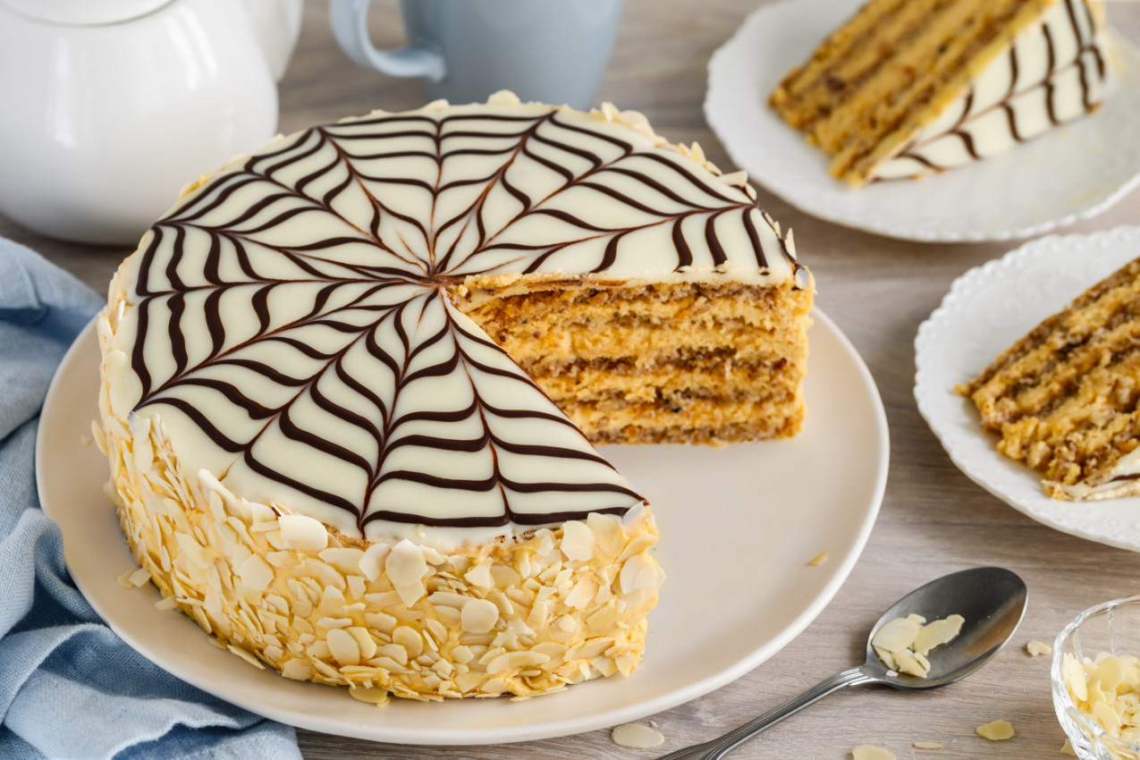 Raskošna praznična poslastica: ESTERHAZI torta koja izgleda kao iz poslastičarnice - svi će vam tražiti recept!