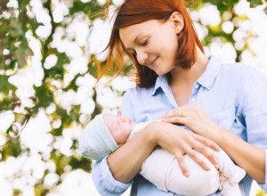 Istraživanja pokazala: Evo zašto su MAJSKE BEBE tako posebne