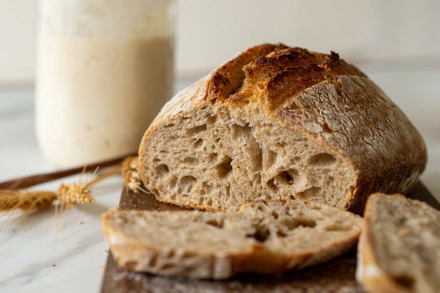 RECEPT za najukusniji hleb od kiselog testa: Uz jedan trik biće svež danima!