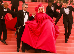 MET GALA 2026: Sve što treba da znate o najskupljem i najkontroverznijem modnom događaju godine