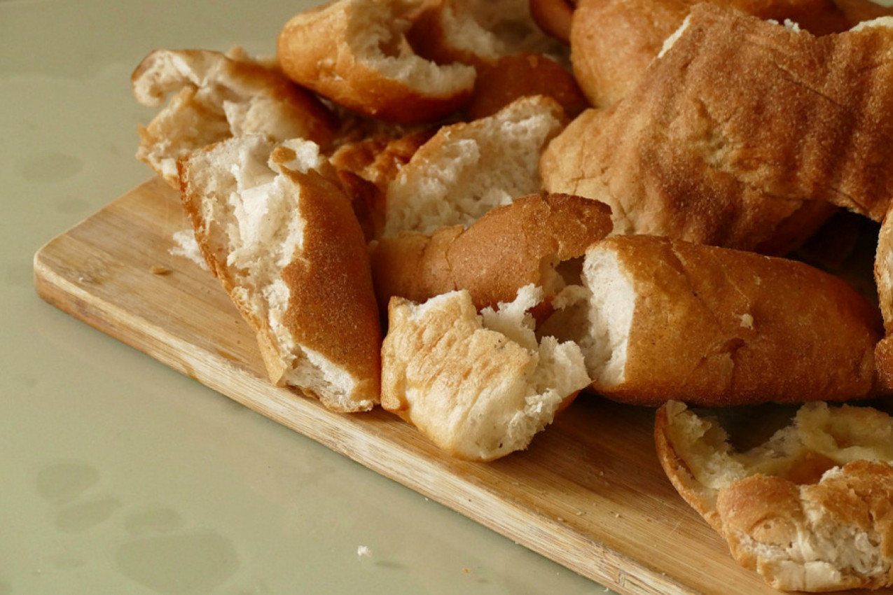 Više nikada nećete baciti bajat hleb: Nesvakidašnji italijanski RECEPT koji malo ko zna