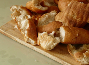 Više nikada nećete baciti bajat hleb: Nesvakidašnji italijanski RECEPT koji malo ko zna