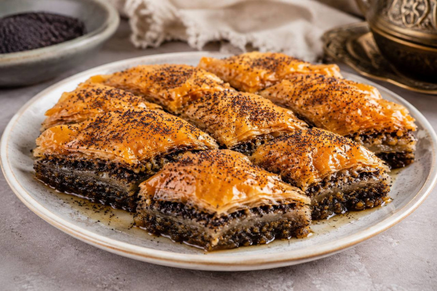 BAKLAVA sa makom koja nestaje za minut: Starinski recept koji osvaja na prvi zalogaj