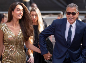 Zlatna Amal i elegantni Džordž: Klunijevi u Londonu pokazali stil bez greške (FOTO)