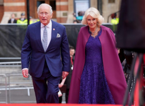 Glamur britanskog dvora: Kraljica Kamila i kralj Čarls blistali na važnom jubileju (FOTO)
