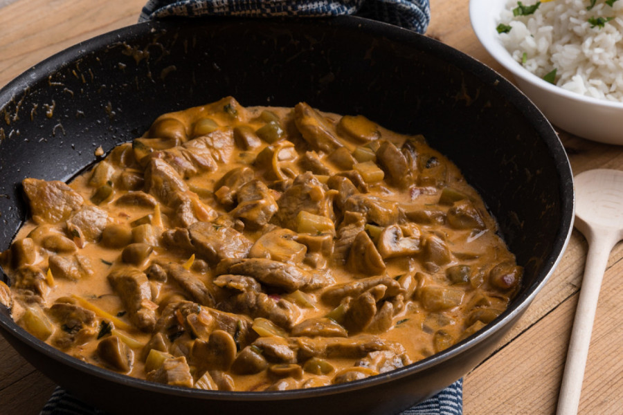 RUSKI KLASIK NA TANJIRU: Ovako se pravi originalni Beef Stroganoff - prava gozba za 30 minuta