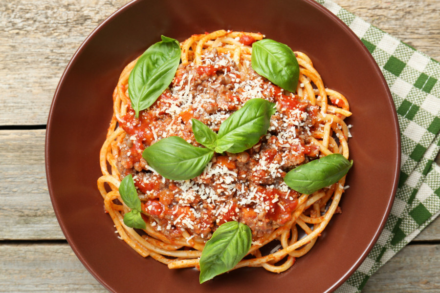 Pasta bolonjez: Klasičan italijanski ručak sa bogatim sosom koji vole sve generacije!
