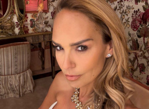 Marijana Mateus u beloj mini-haljini IZGLEDA KAO MILION DOLARA: Nakit i dubok dekolte ukrali ŠOU u Londonu (FOTO)