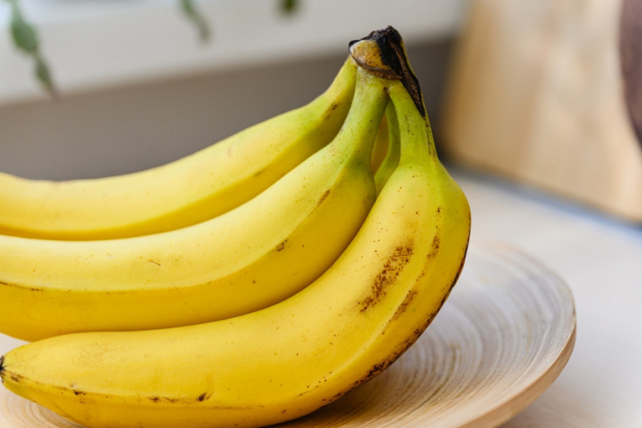 Banane vam pocrne za dva dana? Jedan trik im produžava rok i sprečava bacanje hrane