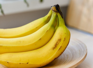 Banane vam pocrne za dva dana? Jedan trik im produžava rok i sprečava bacanje hrane