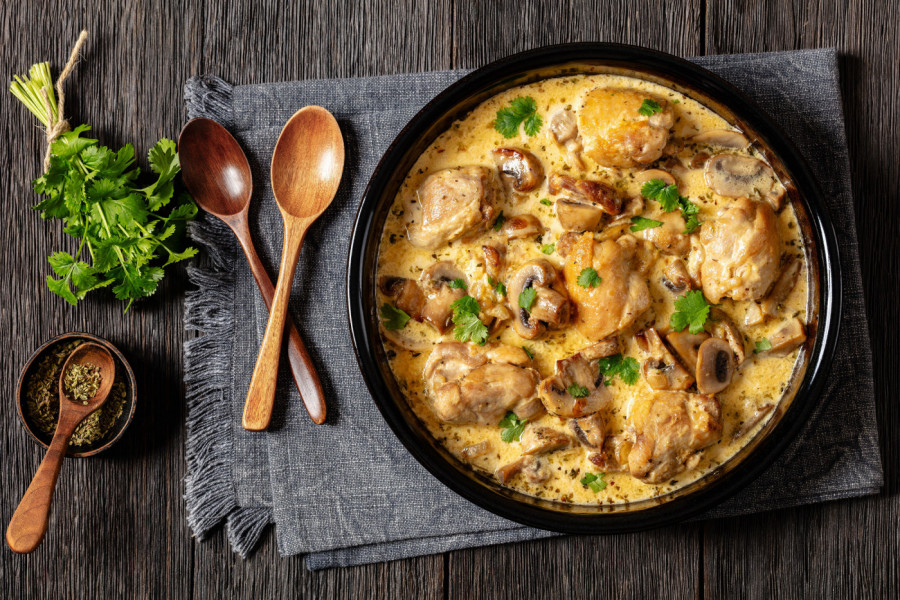 Ovaj recept za PILETINU svi traže: TAJNA je u kremastom SOSU od šampinjona kojem niko ne može da odoli