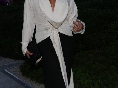 Marija Mikić i jednostavna crno-bela elegancija.