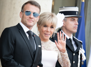 Brižit Makron u OVOJ haljini održala lekciju iz elegancije: Niko ne veruje da izgleda OVAKO u 8. deceniji!