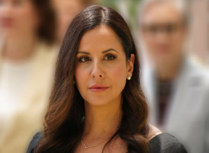 TAMARA VUČIĆ zablistala u crnom kompletu koji odiše luksuzom: Prva dama Srbije pokazala kako se nosi SAVRŠENA elegancija bez suvišnih detalja (GALERIJA)