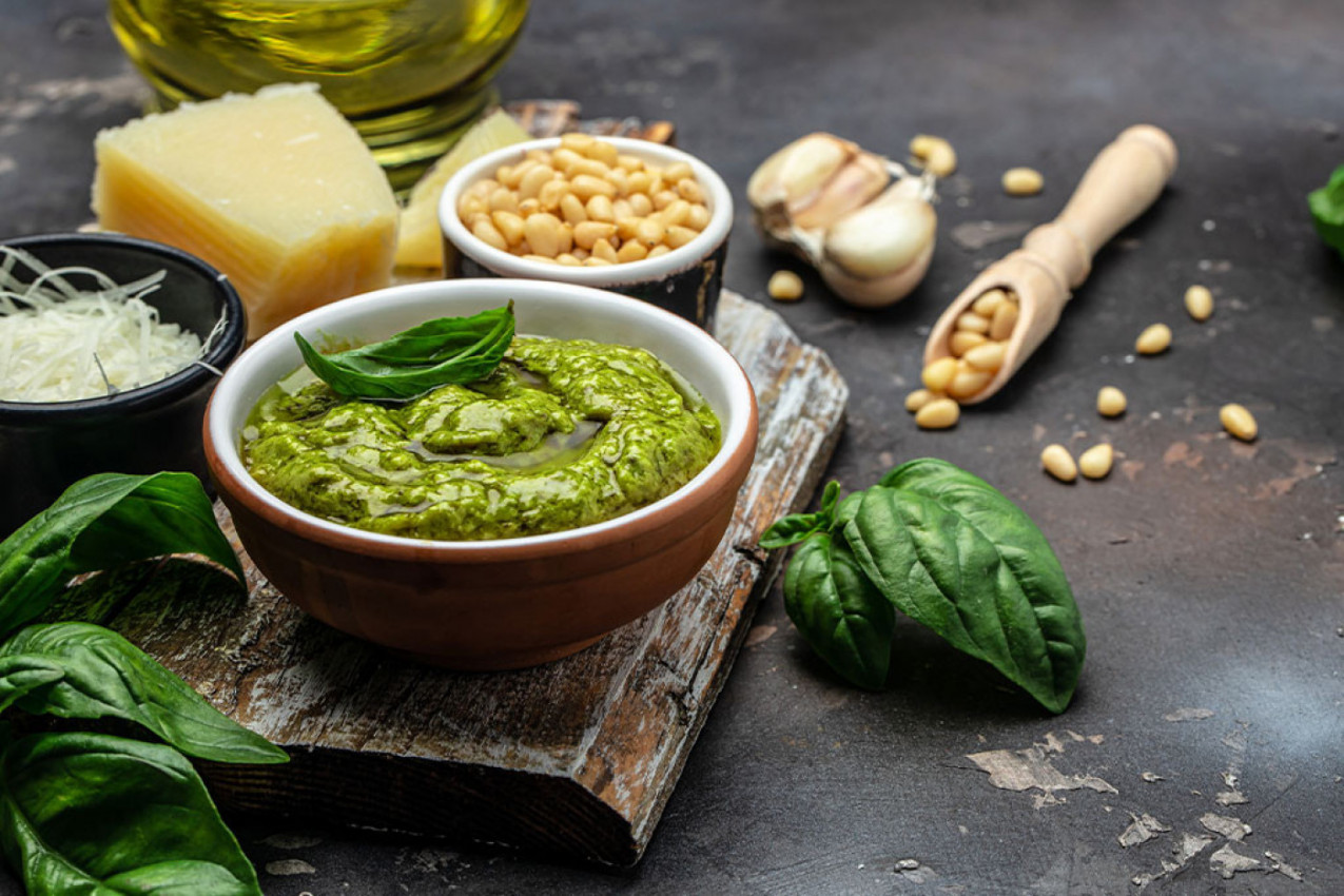 Originalni pesto sos: Italijanski recept koji od obične paste pravi ručak za pamćenje!